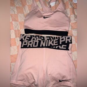 Nike pro set